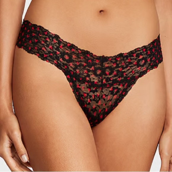 NWT Victoria’s Secret black lace thong with hearts - small - Picture 1 of 5